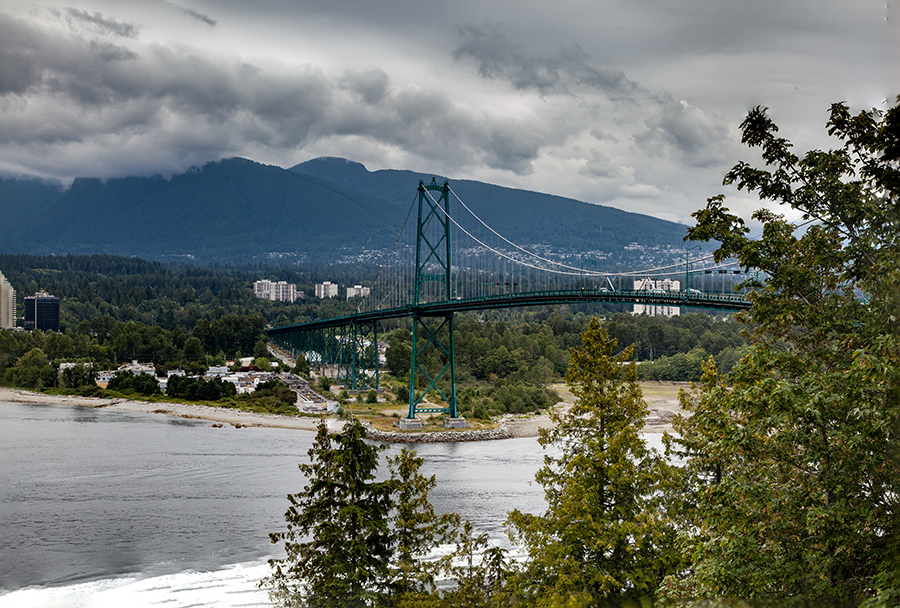 liongate bridge vancouver