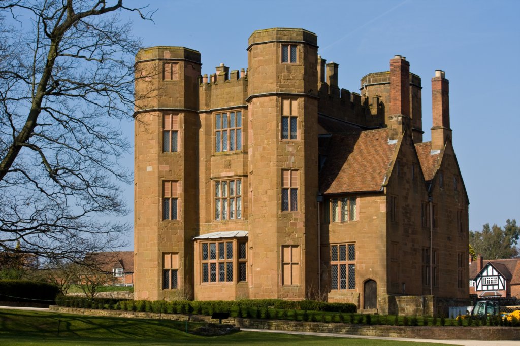 kenilworthcastle2.jpg